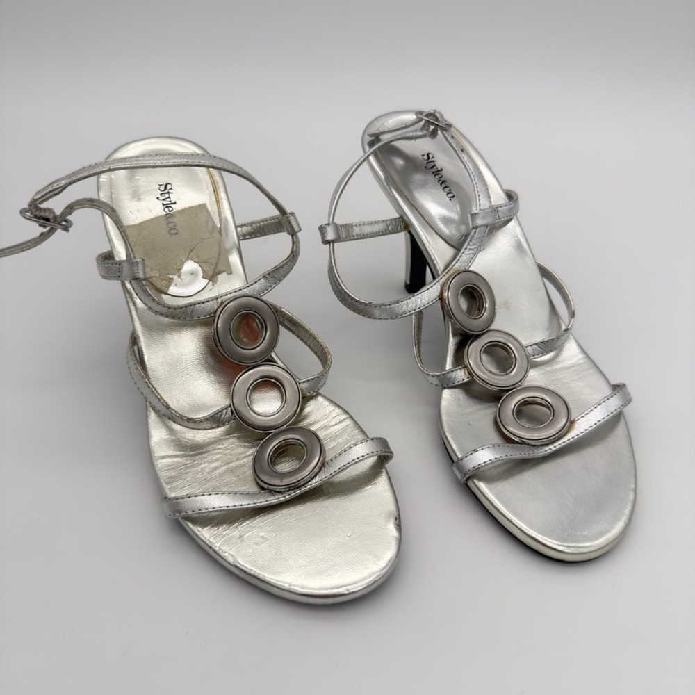 Style & Co. Sass Heeled Sandal Metallic Ring Strappy 5.5 Silver